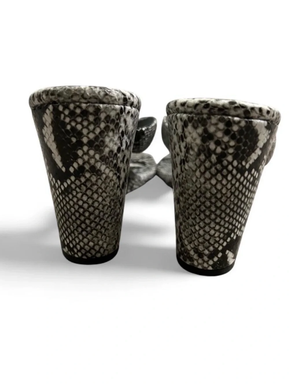 Wedge Thong Sandals in Black and White Snake Print Sz 9